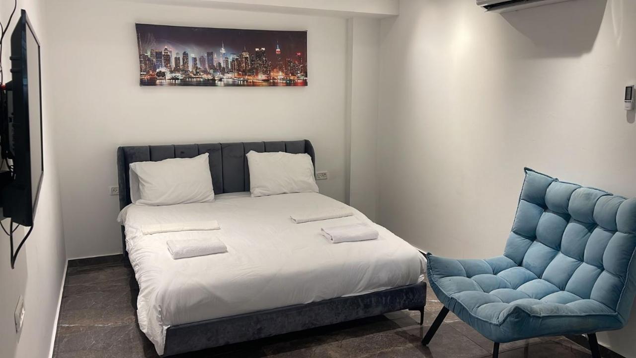 Lago Suites Hotel Yerusalem Bagian luar foto
