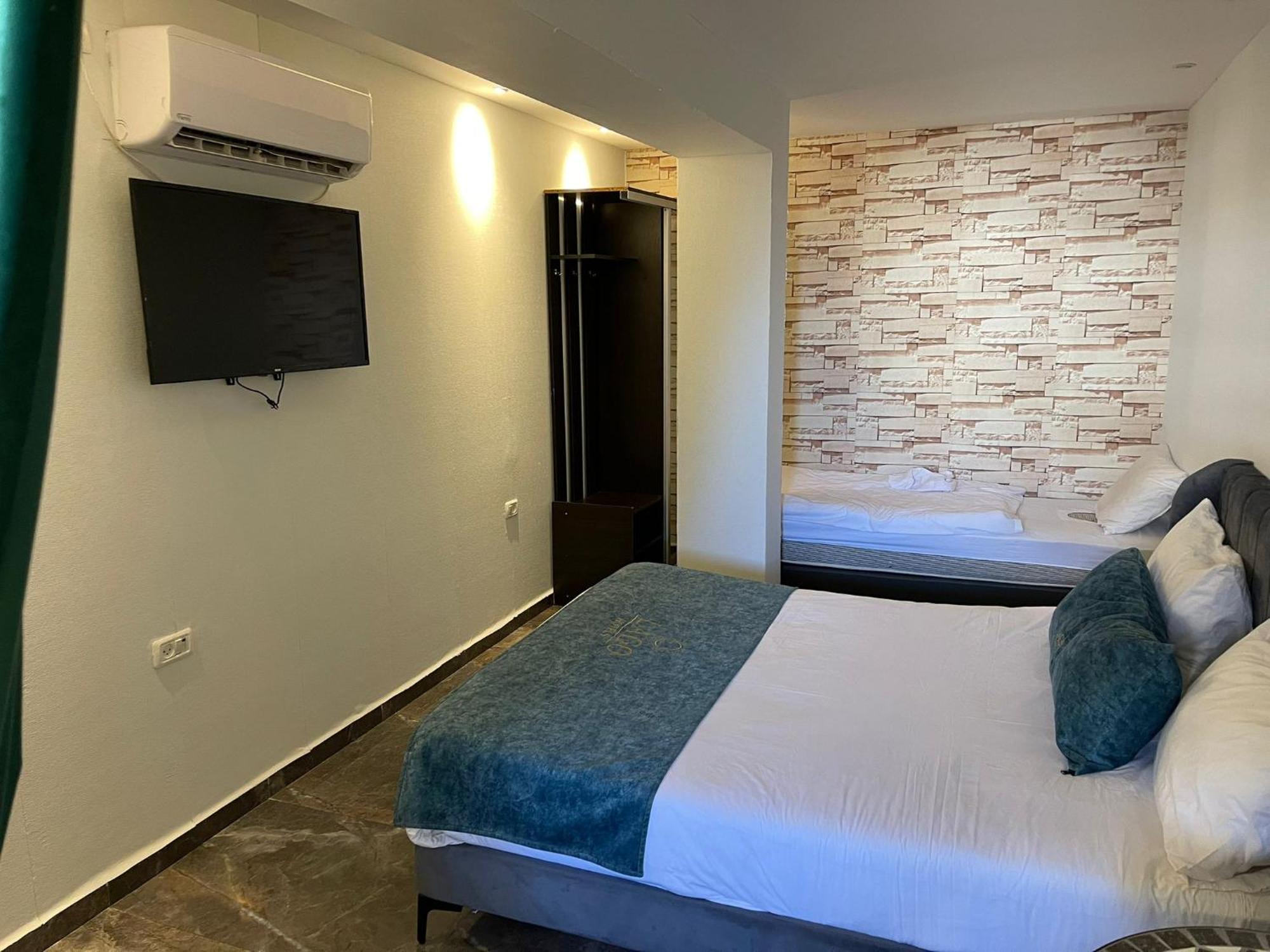 Lago Suites Hotel Yerusalem Bagian luar foto