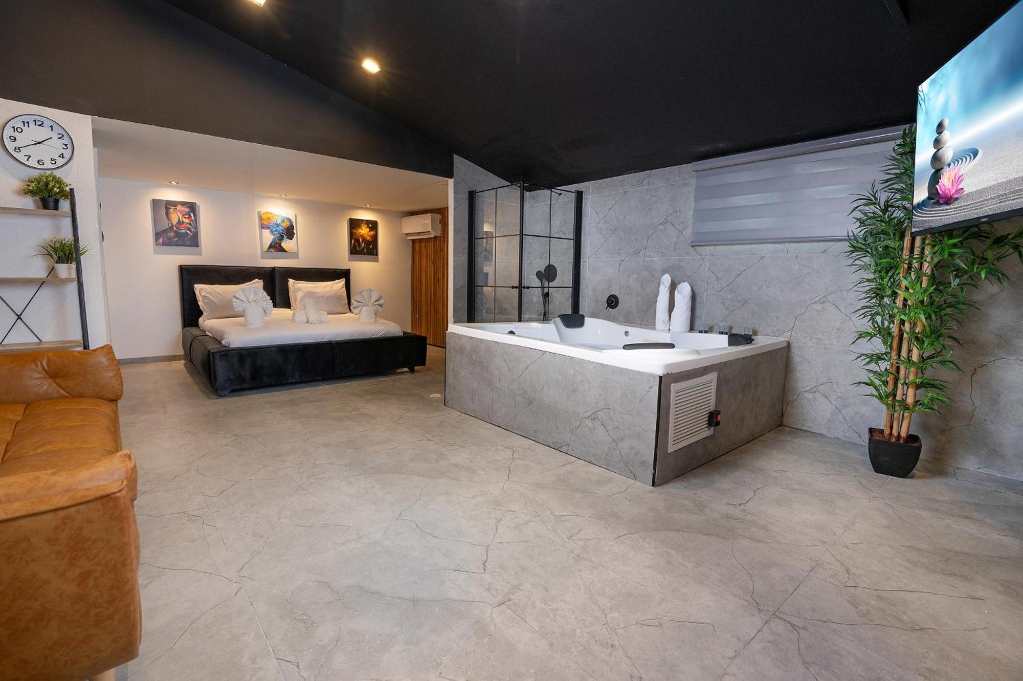 Lago Suites Hotel Yerusalem Bagian luar foto