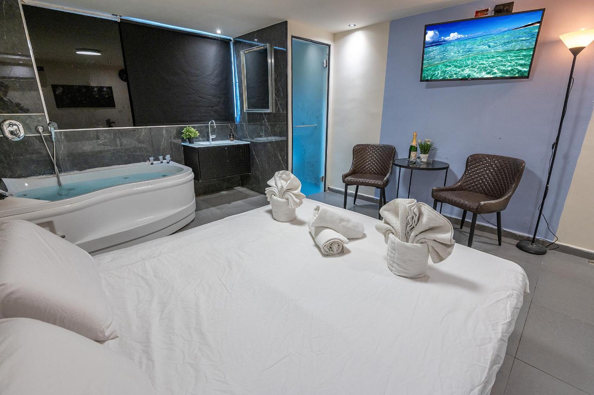 Lago Suites Hotel Yerusalem Bagian luar foto