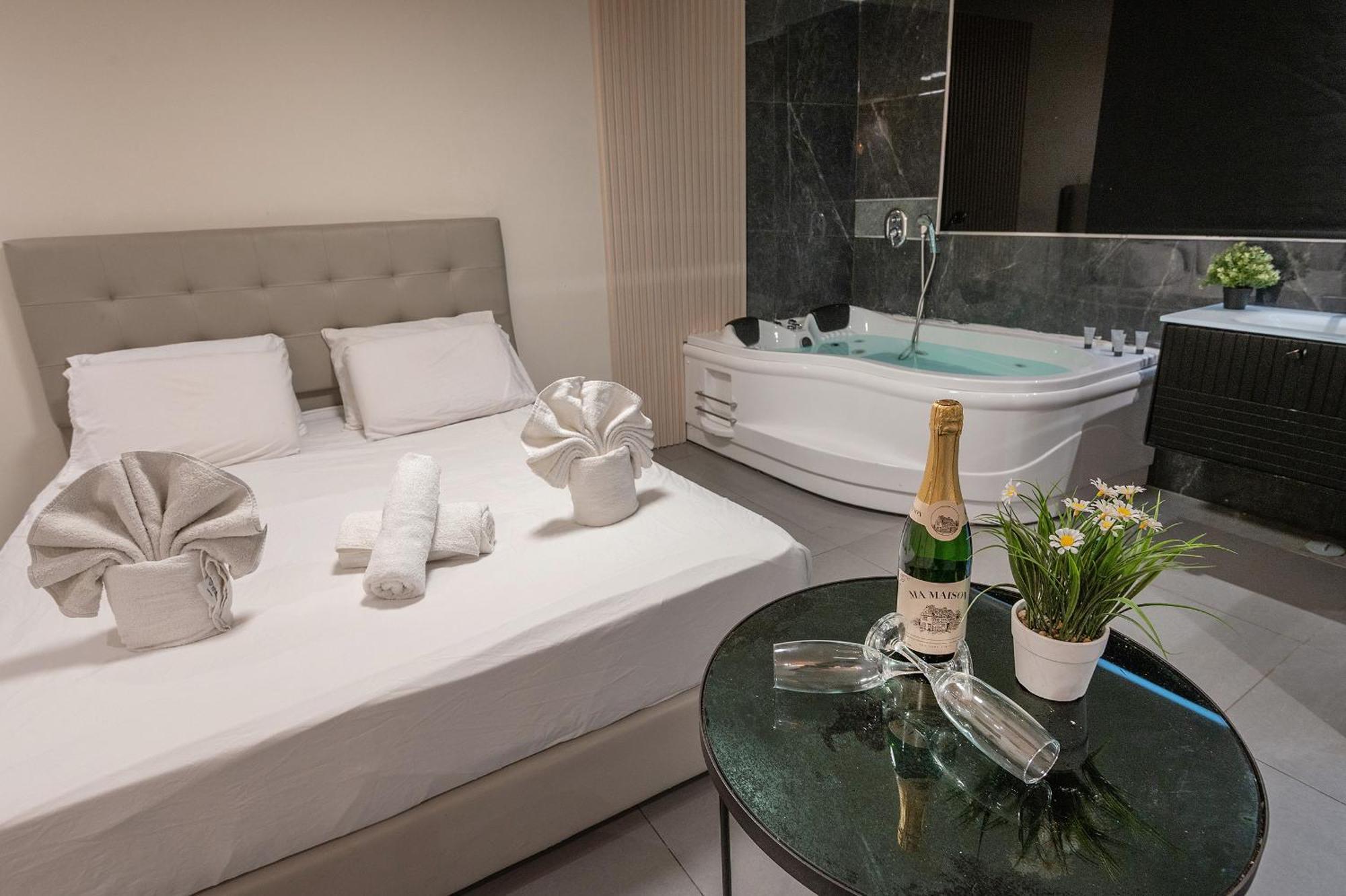 Lago Suites Hotel Yerusalem Bagian luar foto