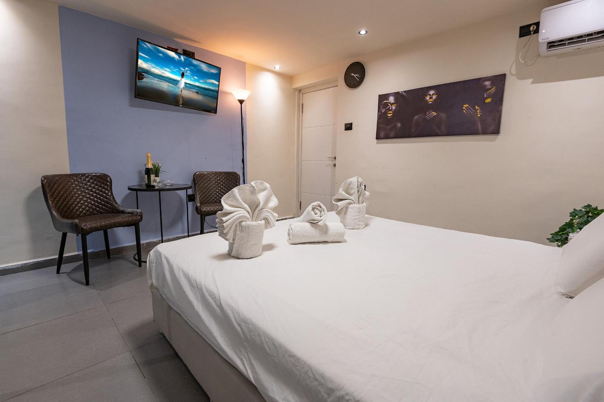 Lago Suites Hotel Yerusalem Bagian luar foto