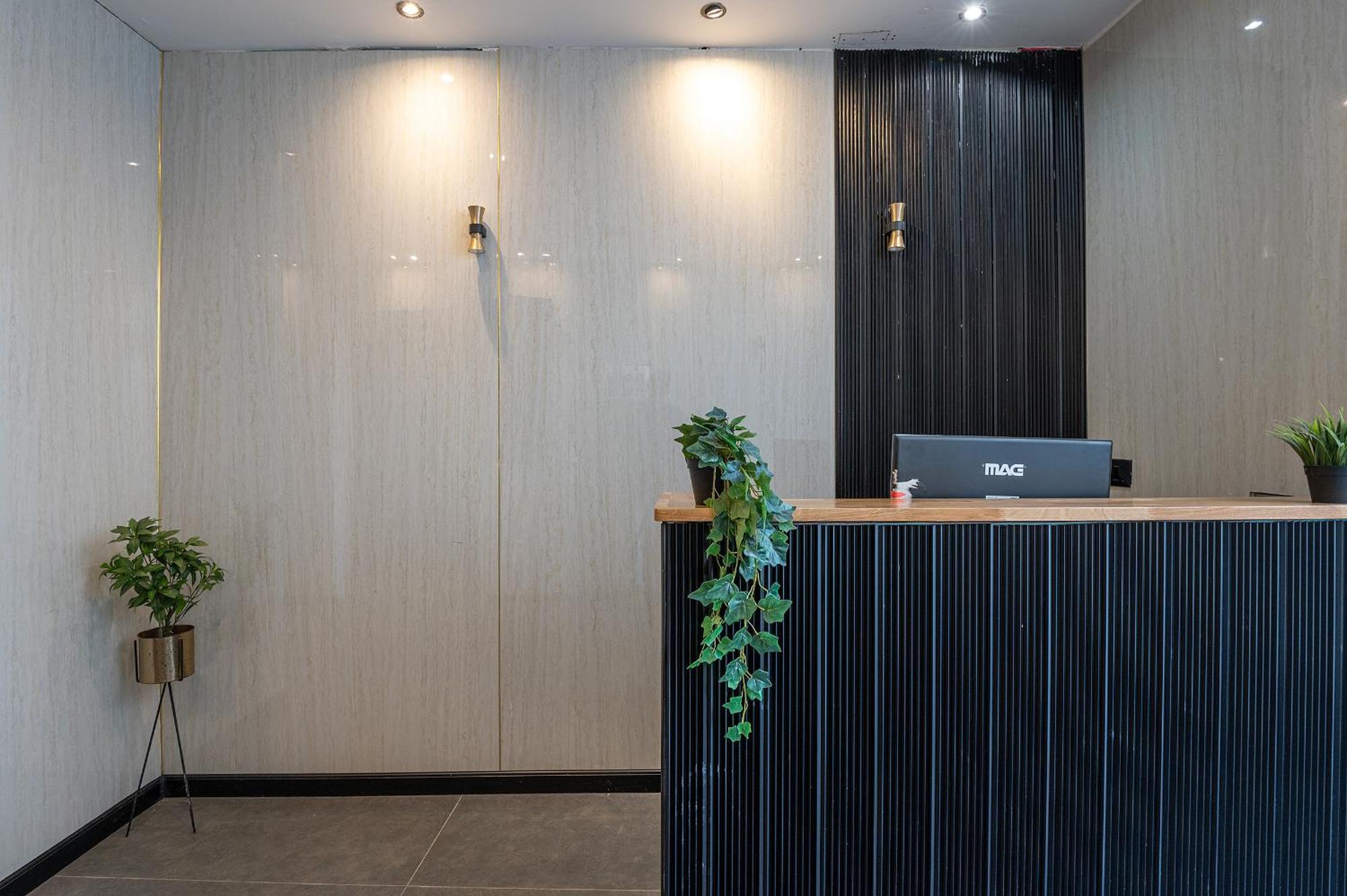 Lago Suites Hotel Yerusalem Bagian luar foto