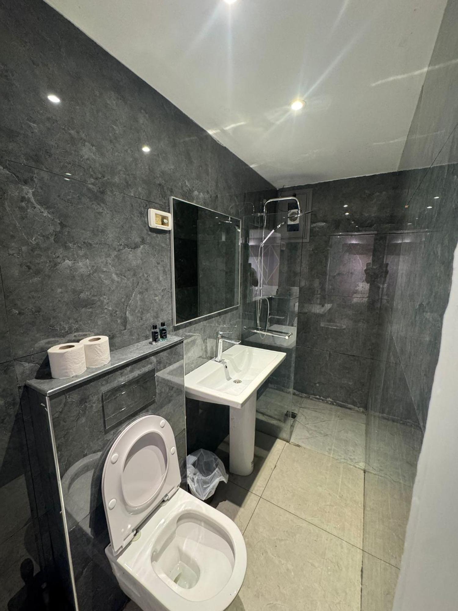 Lago Suites Hotel Yerusalem Bagian luar foto